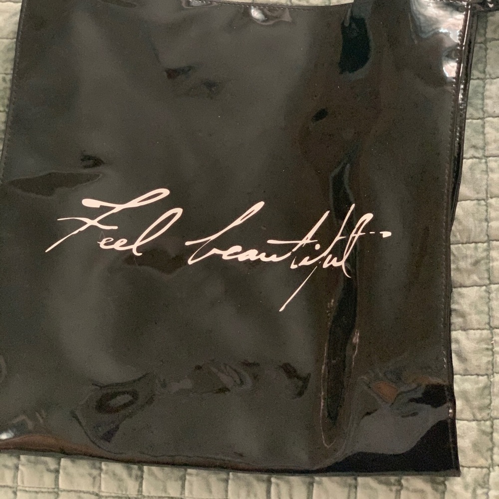 White House/Black Market bag